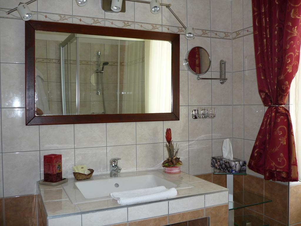 Oereg Malom Hotel Csepreg Phòng bức ảnh